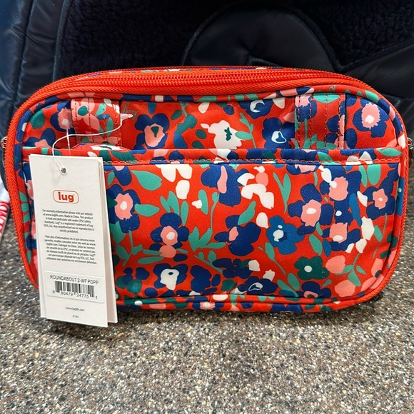 Lug Roundabout 2 walletwristlet,crossbodybelt bag cosmetic caseWildflower poppy - Picture 1 of 7
